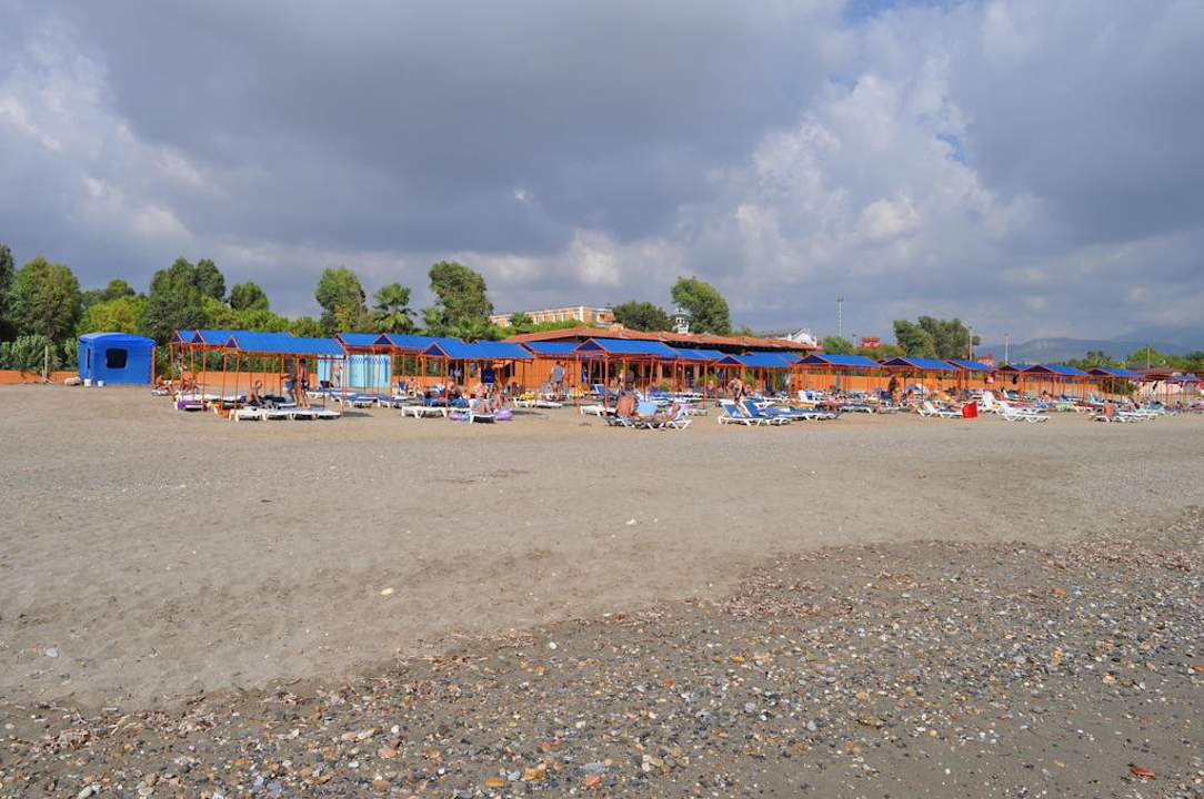 Strand Club Turtas Beach Hotel