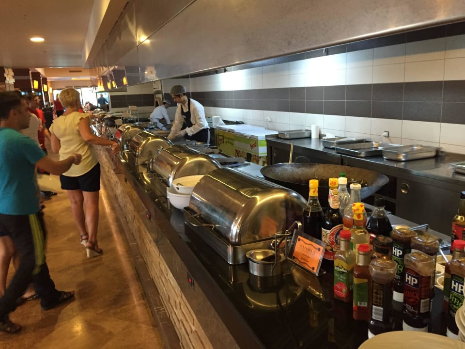 Buffet Venosa Beach Resort & Spa