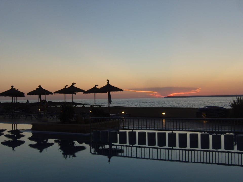 Sonnenuntergang am Pool Iberostar Selection Es Trenc