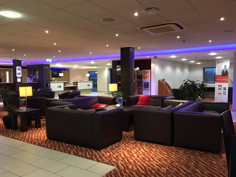 Geräumige Lobby 2 Hotel Holiday Inn Express Kettering