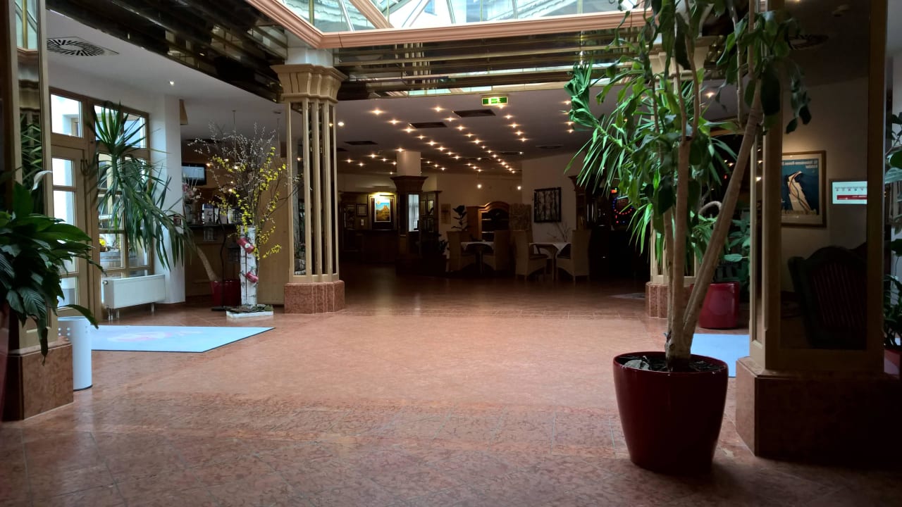 Rezeption und Eingangsbereich Lisi Family Hotel Reith bei Kitzbühel