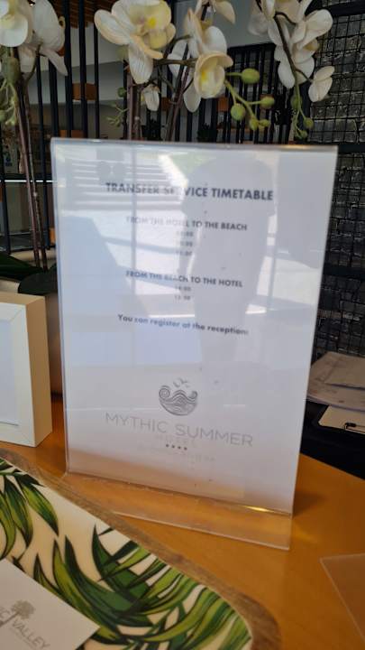 Lobby Mythic Summer Hotel