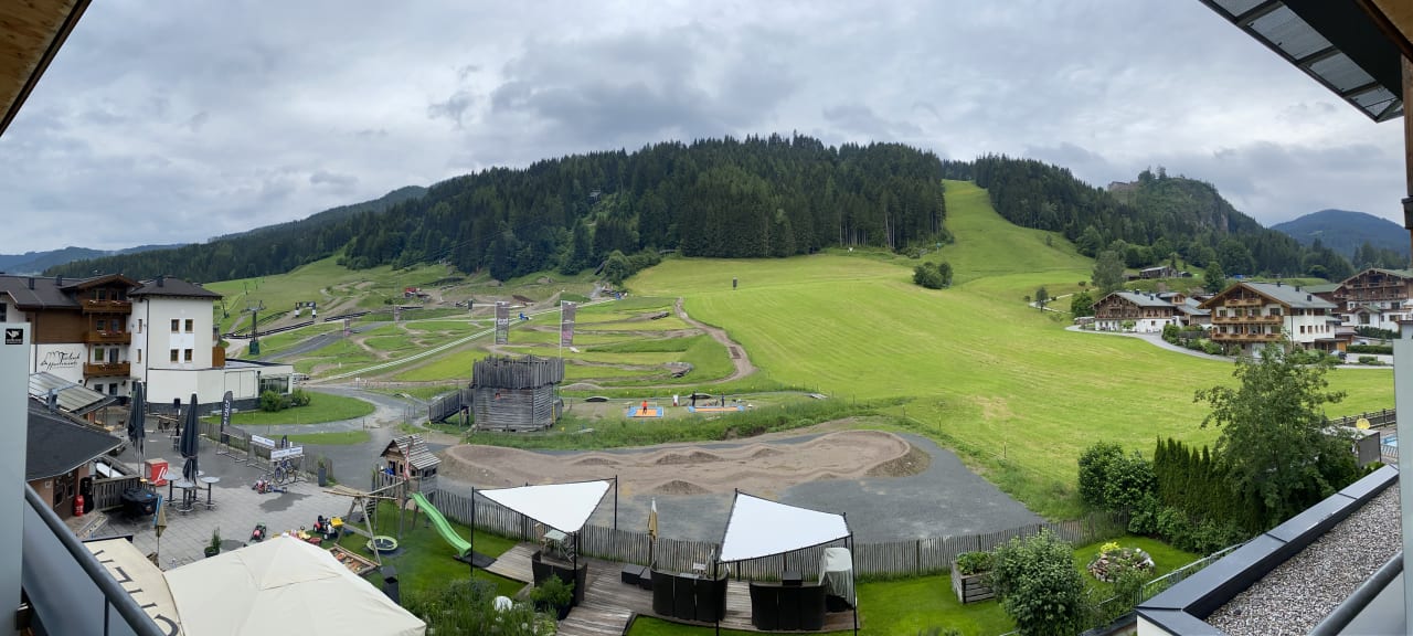 Außenansicht Hotel Bacher Asitzstubn