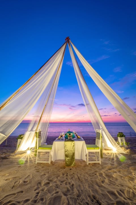 Strand Hive Khaolak Beach Resort