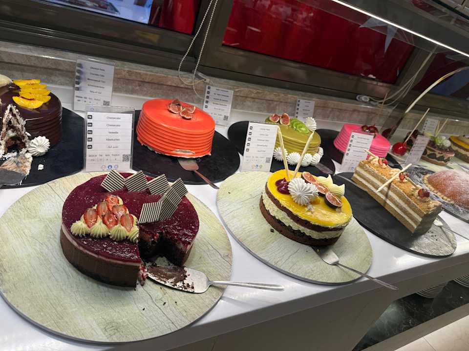 Gastro Emre Beach & Emre Hotel