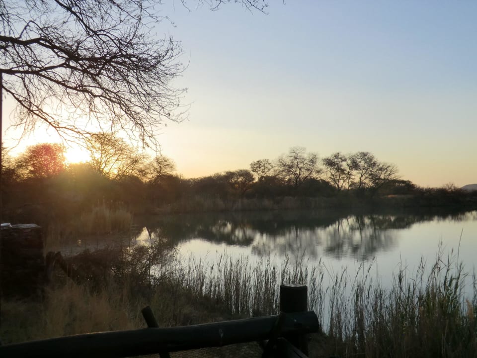 Sonnenuntergang Tlopi Tented Camp