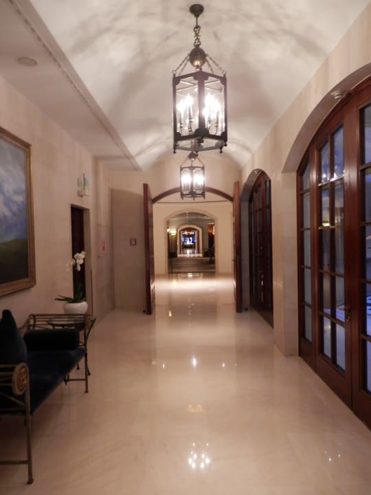 Flur zu den Zimmern Hotel Adlon Kempinski Berlin