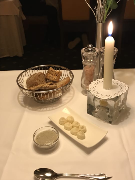 Gastro Familien- & Gartenhotel Theresia