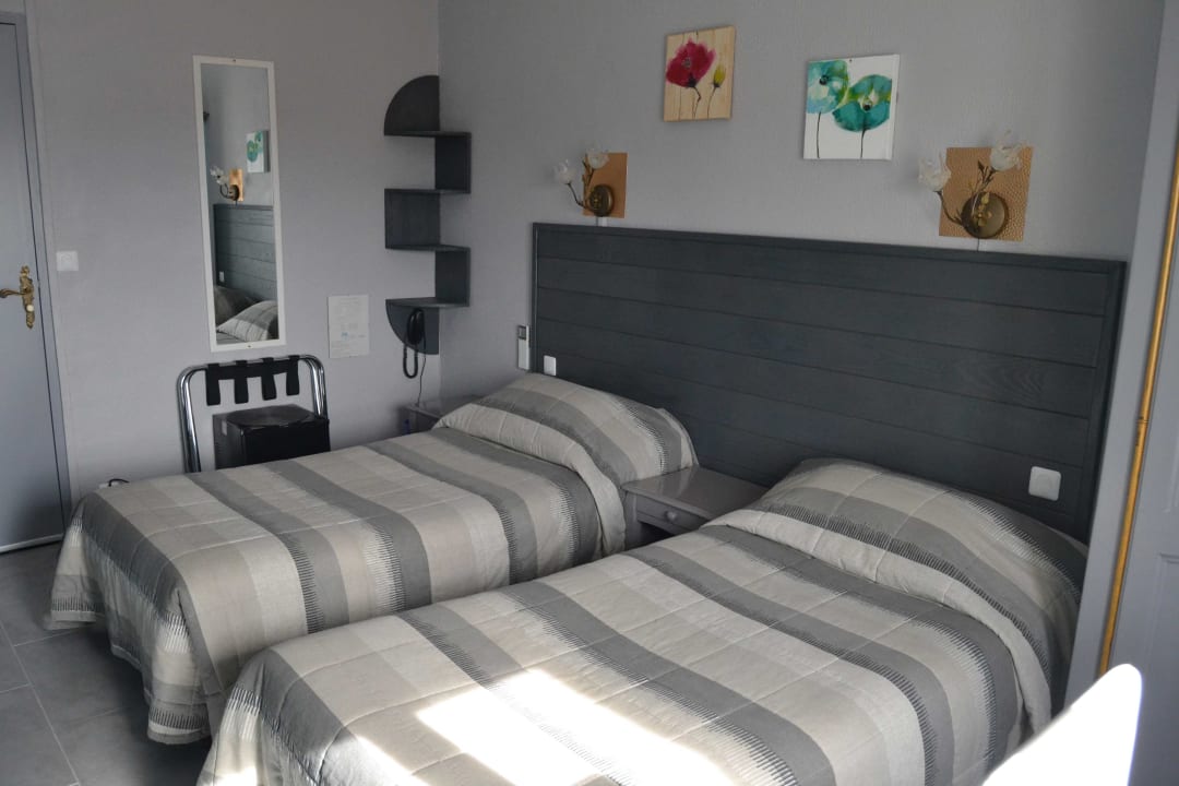 Chambre lits jumeaux Hotel Le Dauphin Bleu