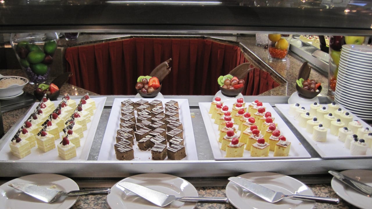 Dessert Festival Sandos Playacar Beach Resort