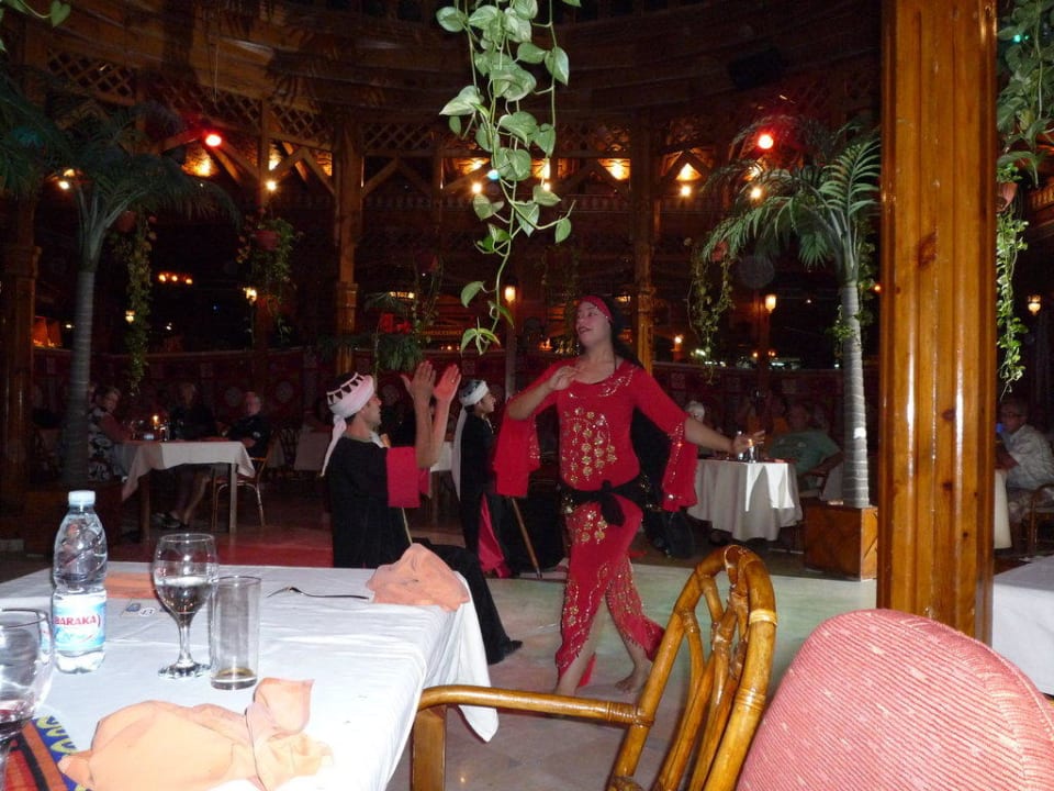 Orient. Abend Siva Grand Beach