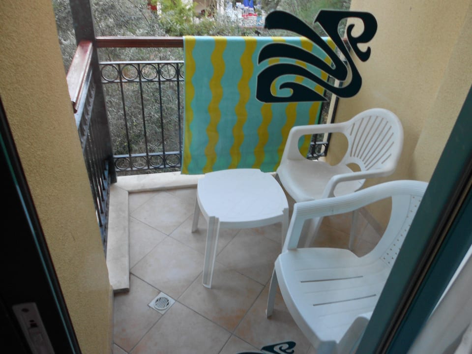 Der viel zu kleine Balkon Dosi Hotel
