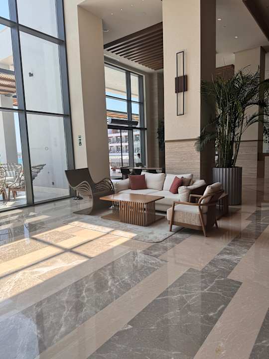 Lobby Anda Barut Collection