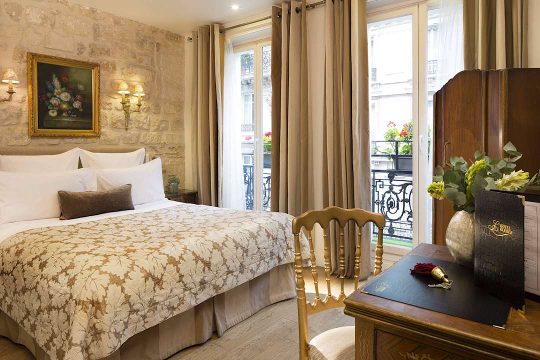 Deluxe jacuzzi free unlimited internet Hotel Kleber Champs Elysees Tour Eiffel Paris