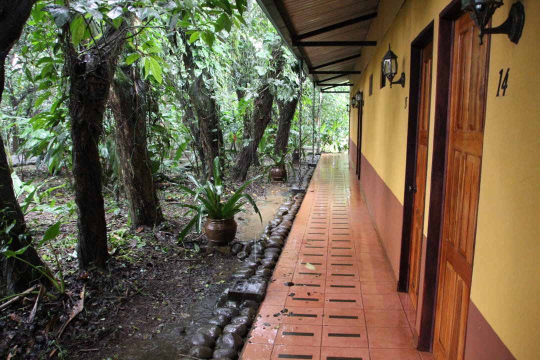 Eingang zu den Zimmern Tirimbina Lodge