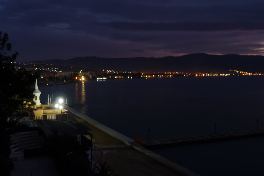 Zugang zum Wasser Hotel Vista Hill