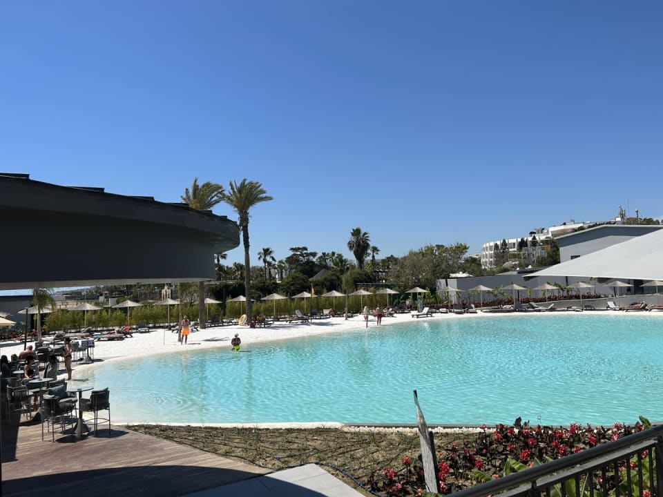 Pool Lago Hotel