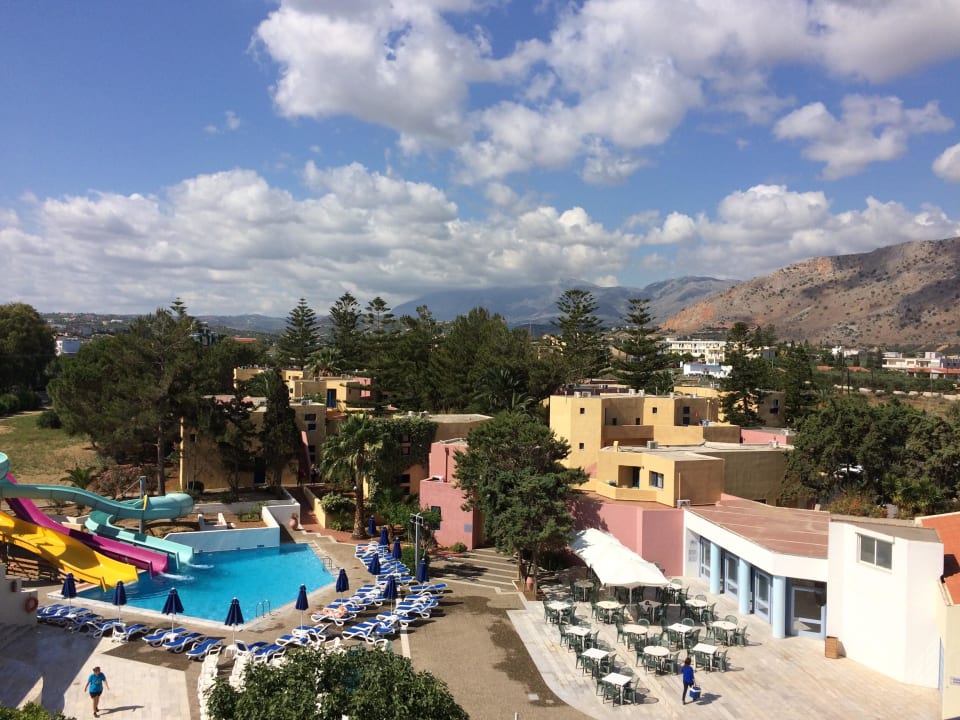 Rutschenpool mit Poolbar Dessole Dolphin Bay Resort