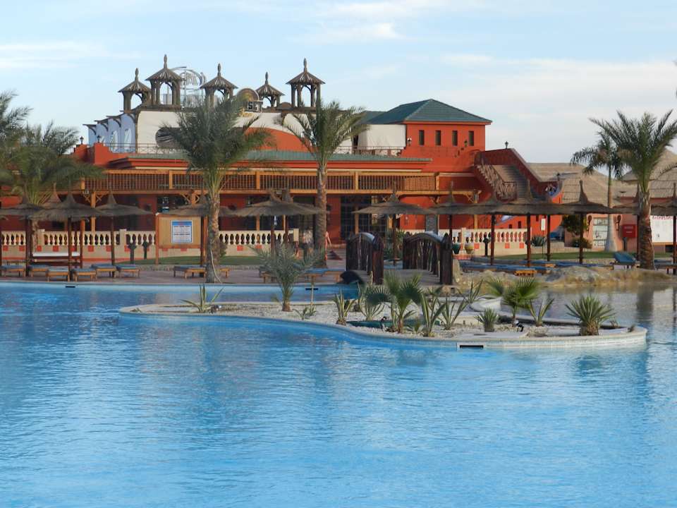 Вид с бассейна Pickalbatros Aqua Vista Resort - Hurghada