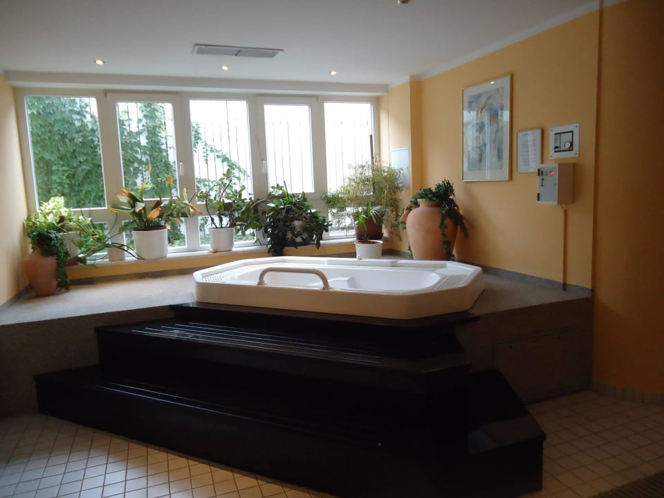 Whirlpool im Saunabereich Hotel Antoniushof