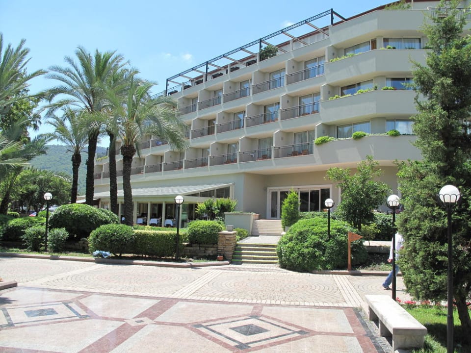 Hotelansicht von der Promenade İmperial Turkiz Resort Hotel