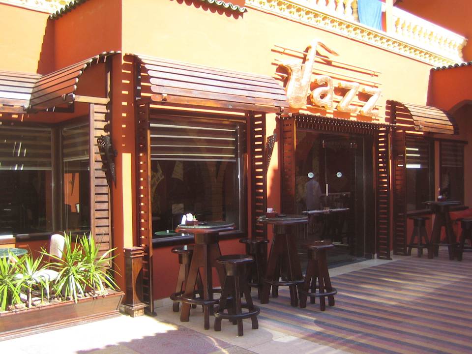 Eingang zur Jazzbar Pickalbatros Alf Leila Wa Leila Resort - Neverland Hurghada