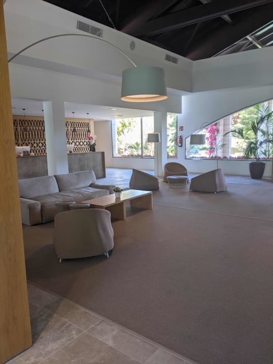 Lobby Prinsotel La Dorada