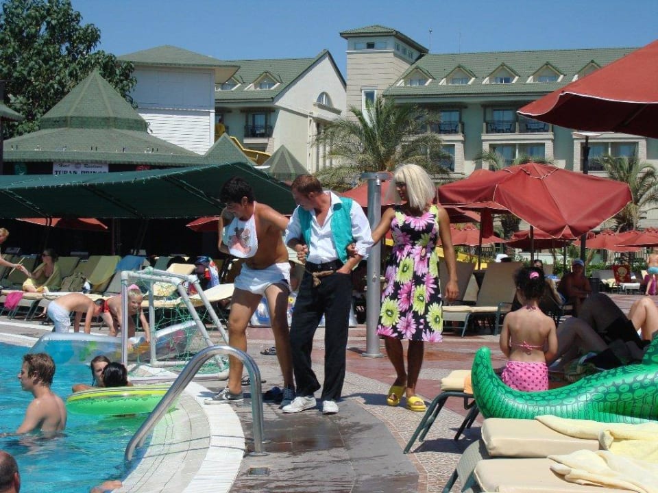 Animatorzy:Rodzina na wczasach Hotel Turan Prince