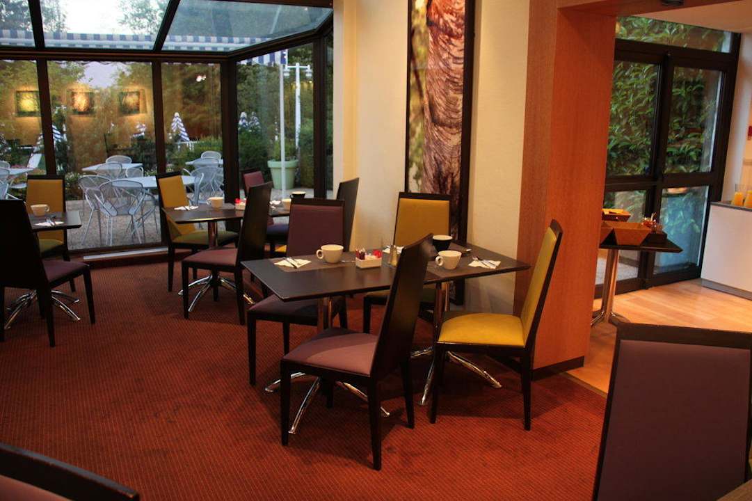 Frühstücksraum Hotel Novotel Genève Aéroport France
