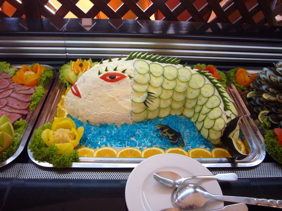 Kunstwerke des Chefkochs Hotel Kalithea Horizon Royal