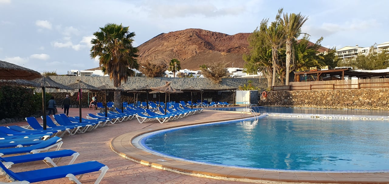 Pool SBH Hotel Royal Monica