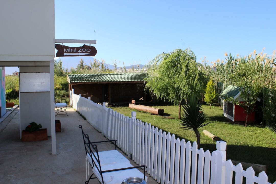 Kleiner Zoo im Hotel Jiva Beach Resort