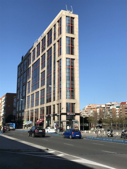 Außenansicht Hotel Vía Castellana