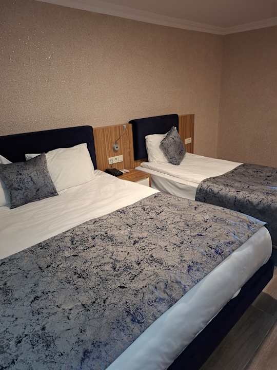 Zimmer Granada Luxury Okurcalar