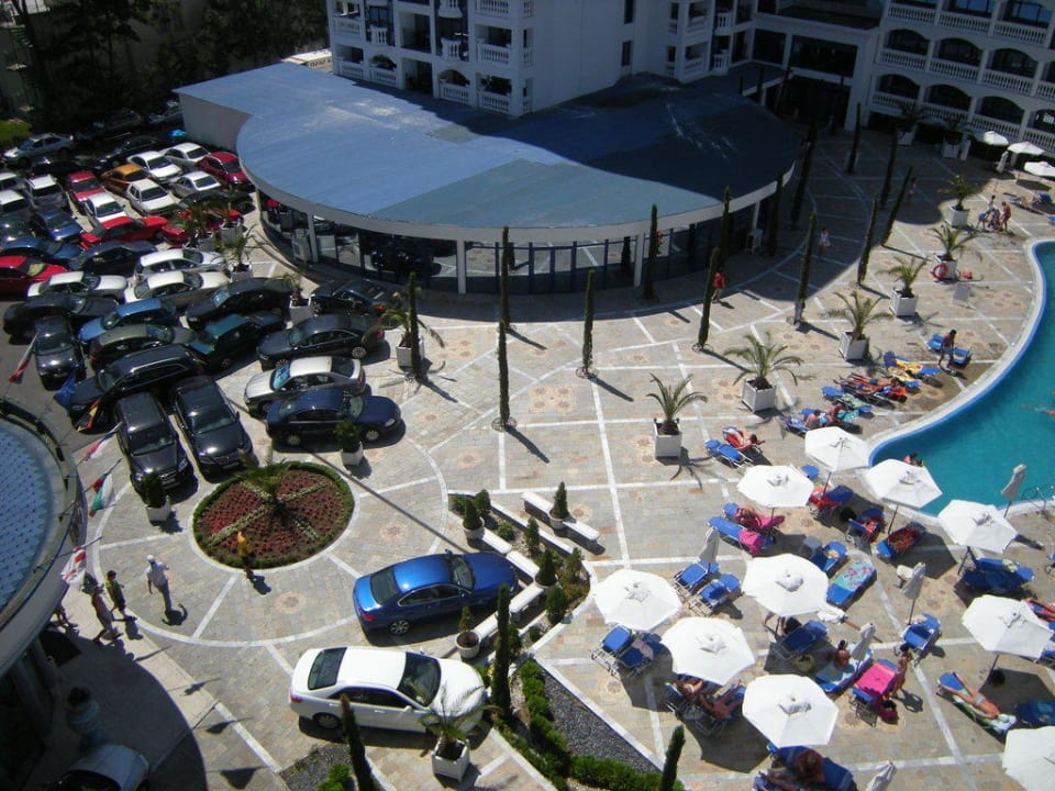 Parken am Pool Chaika Beach & Spa Hotel