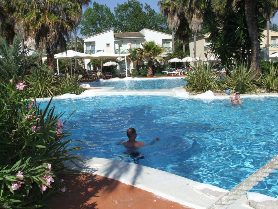 Poolbereich Garden Saladina