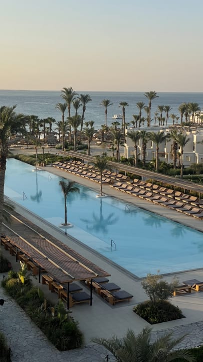 Pool Serry Beach Resort