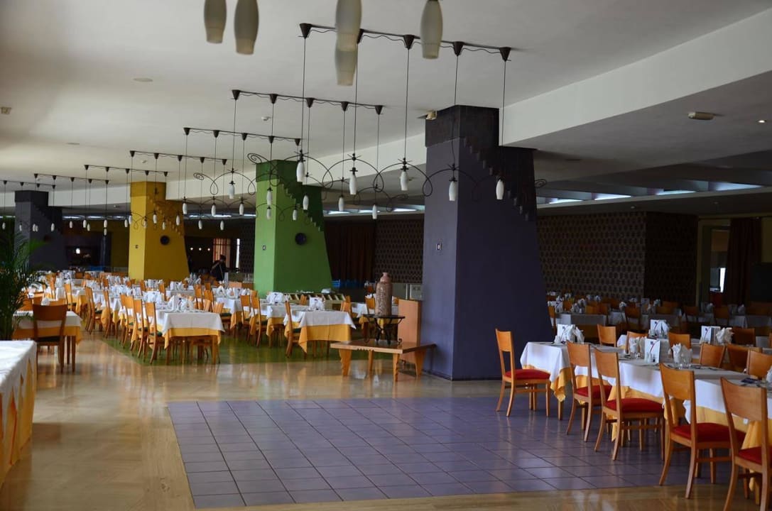 Restauracja główna Iberostar Waves Founty Beach