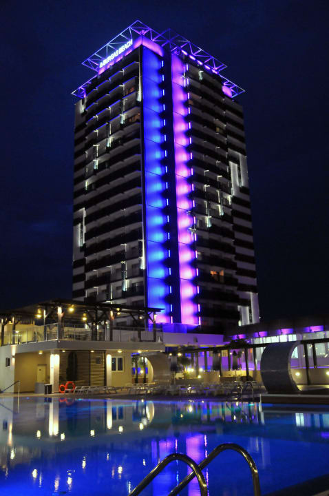 Nachtansicht Burgas Beach Hotel