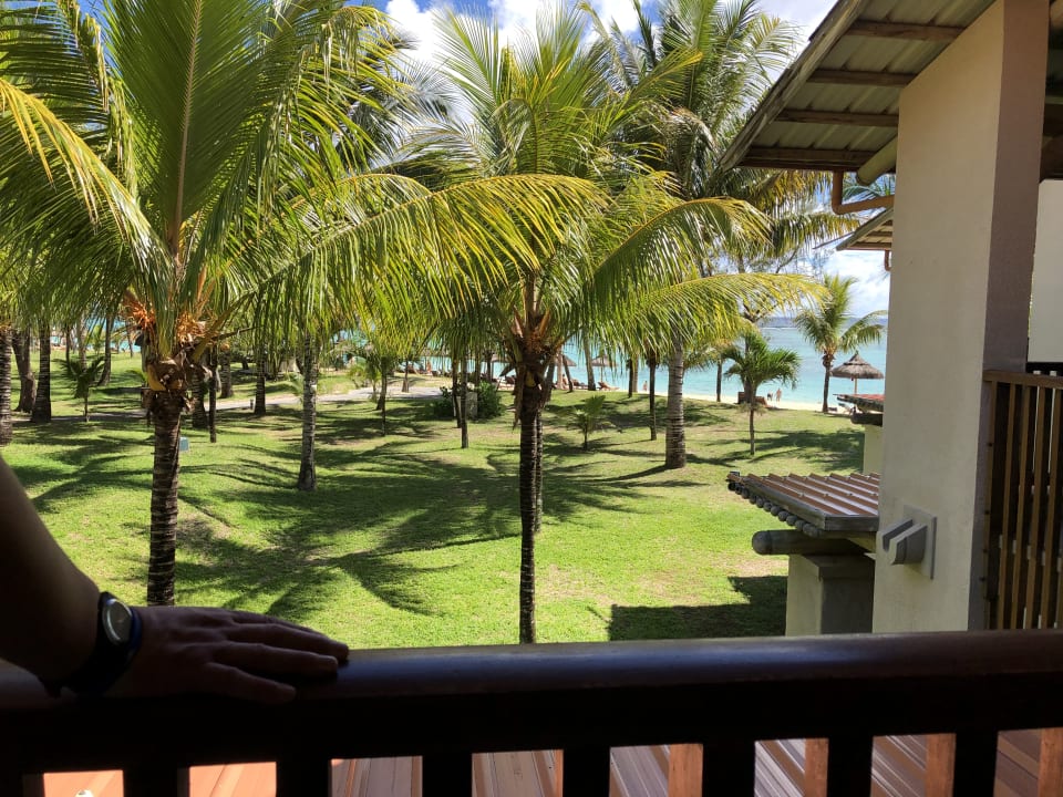 Gartenanlage Crystals Beach Resort Belle Mare, a member of Radisson Individuals