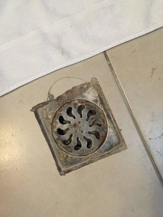 Veraltet und ungepflegt Sandy Beach Resort