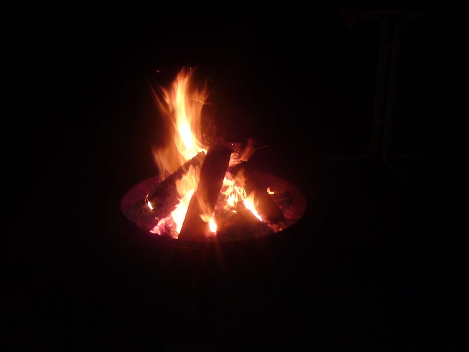 Wärmend - Die Feuerschale Pension & Ferienwohnung Solaria