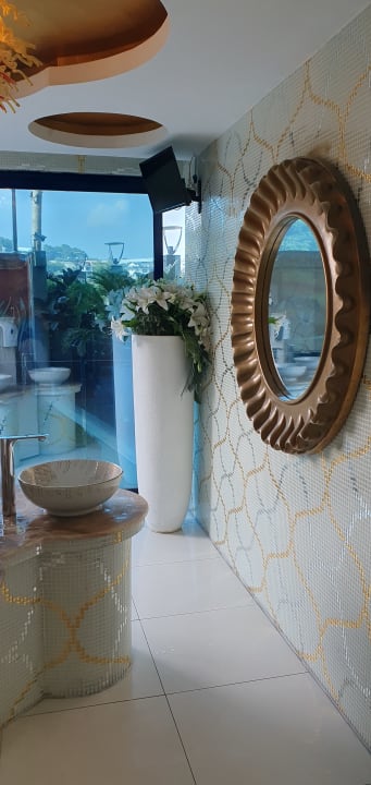 Sonstiges Granada Luxury Okurcalar