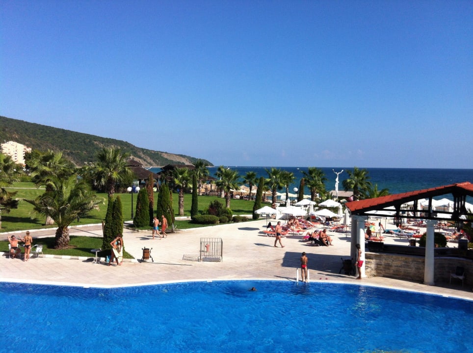 Der Pool mit Poolbar Royal Park Hotel & Aqua park