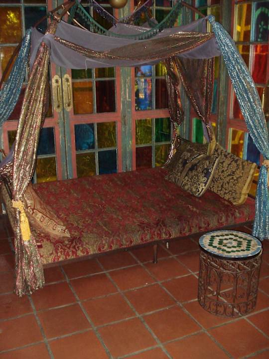 Sitzgelegenheit bei der Bar Hotel Figueroa