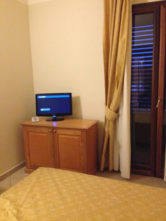 Doppelzimmer alles sehr sauber Hotel La Perla