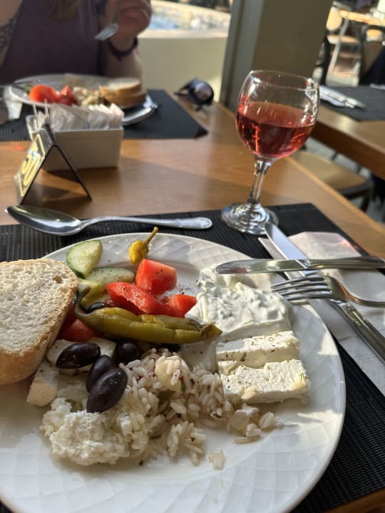 Gastro Hydramis Palace Beach Resort