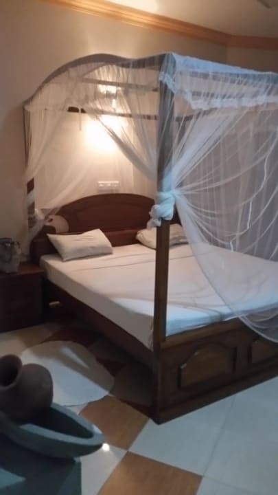 Praktisches Himmelbett  Hotel Bentota Village