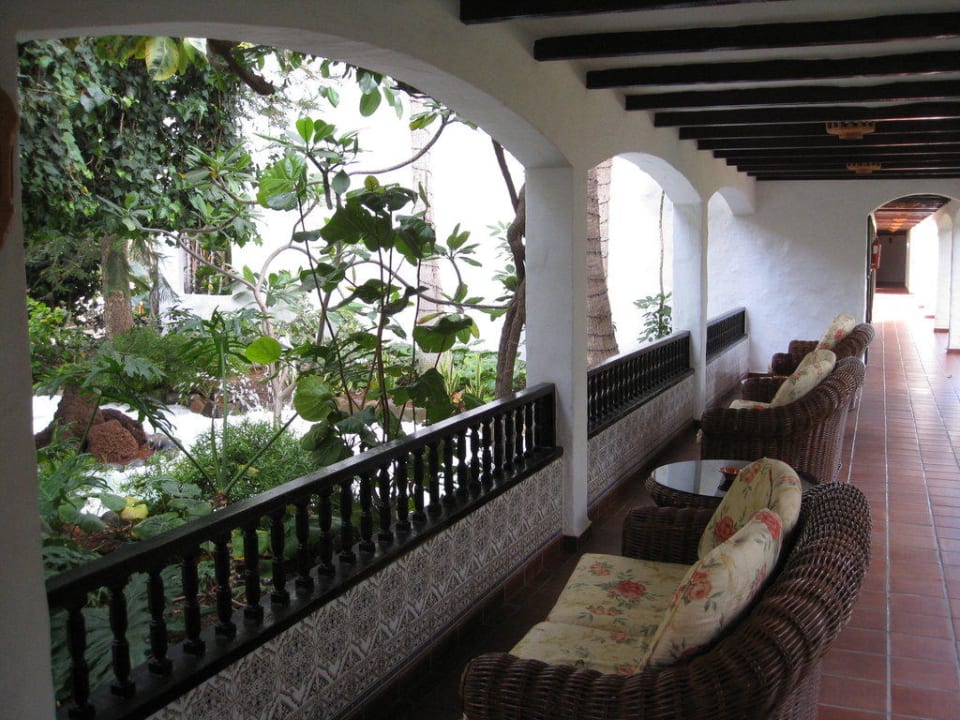 Durchgang Hotel Parque Tropical