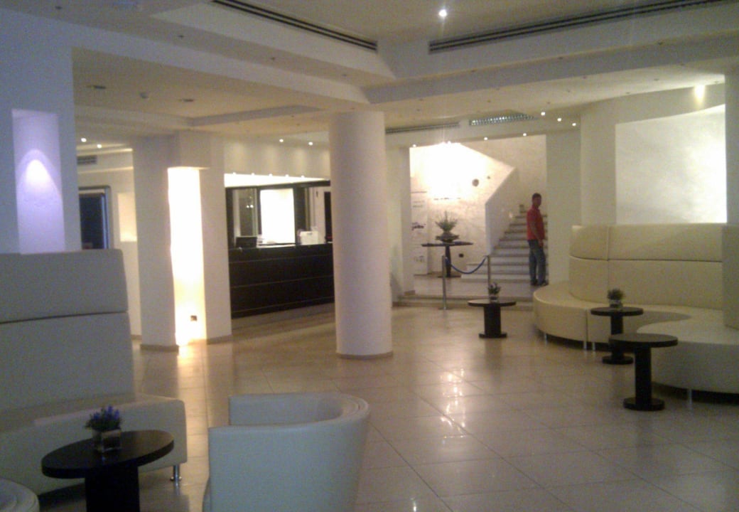 Lobby AHR Baja Hotel & Spa